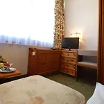 Alpenland St Johann Hotel