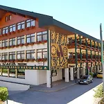 Alpenland St Johann 4*