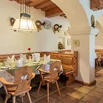 Alpenland St Johann Hotel 4*