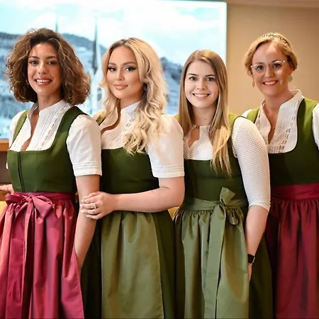 Alpenland St Johann 4*