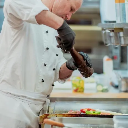 Alpenland St Johann 4*