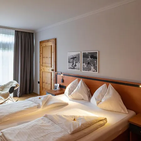 Otel Alpenland St Johann