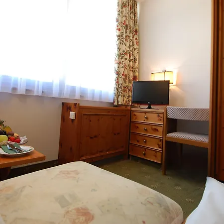 Alpenland St Johann Hotel