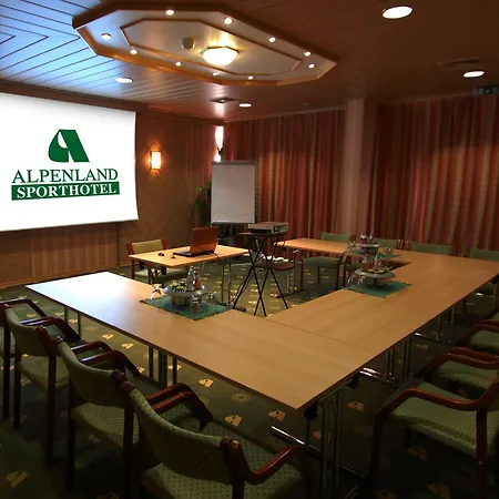 Alpenland St Johann 4*