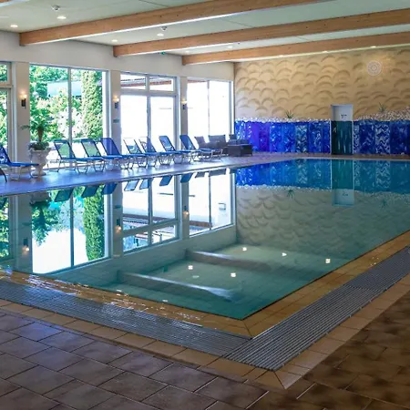 Alpenland St Johann 4*