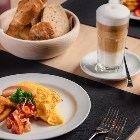 Alpenland St Johann Otel