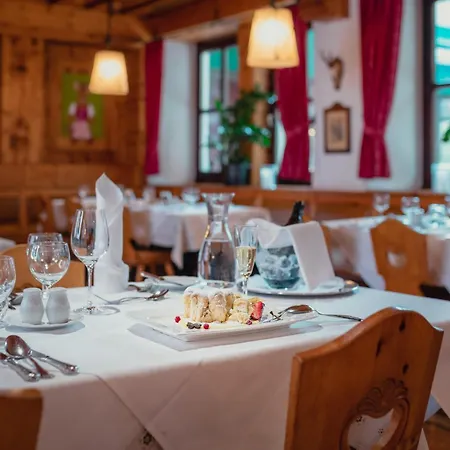 Hotel Alpenland St Johann