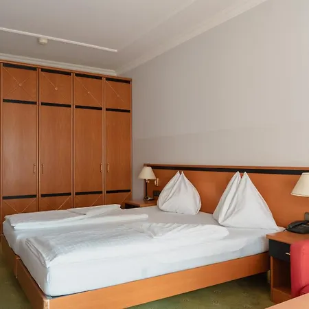 Otel Alpenland St Johann