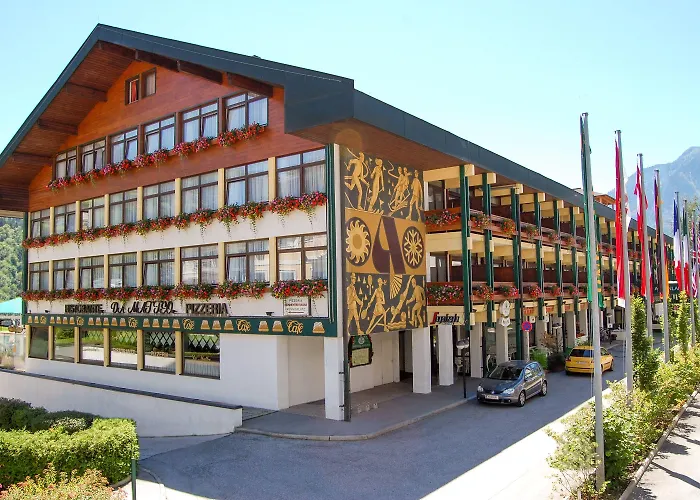 Alpenland St Johann 4*