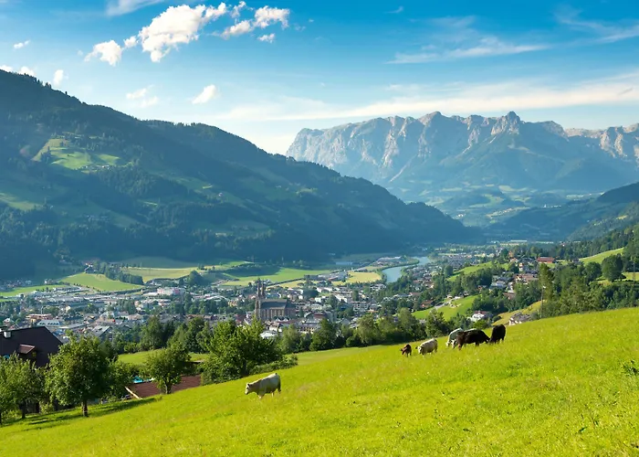 Alpenland St Johann Otel 4*